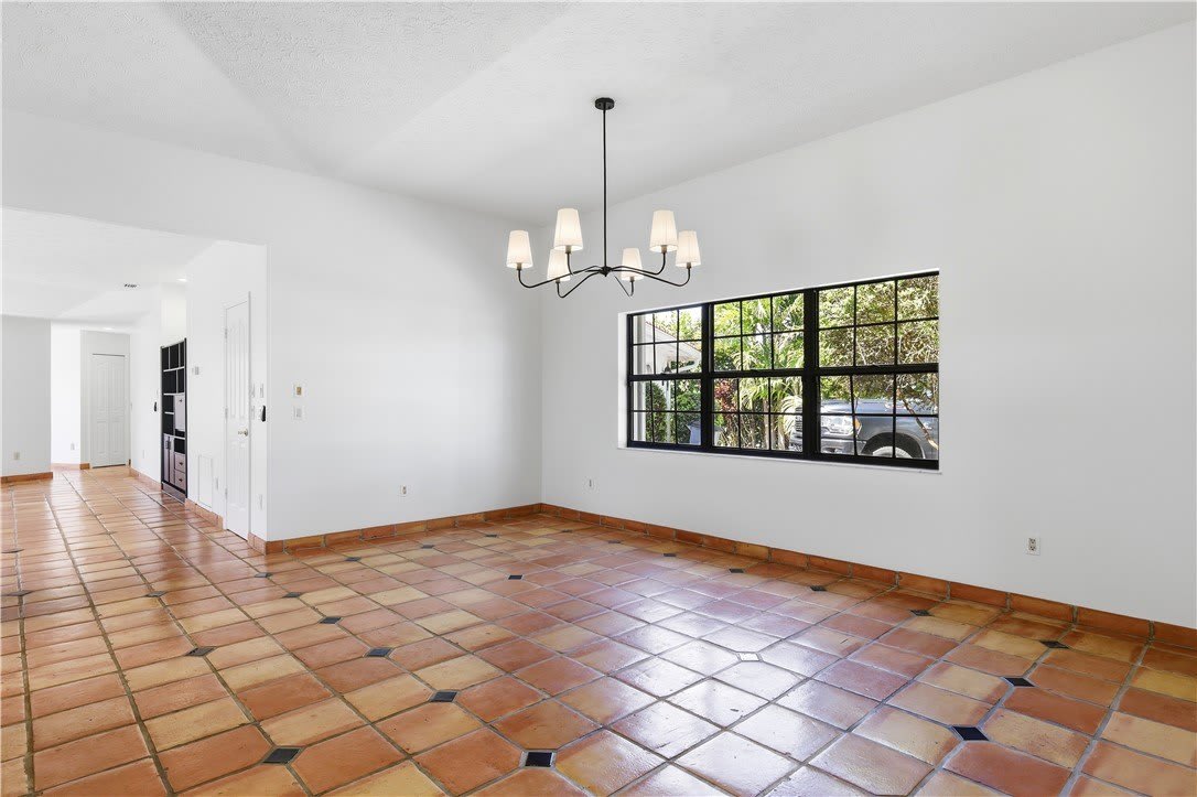 114 Queen Ann Court – photo 4