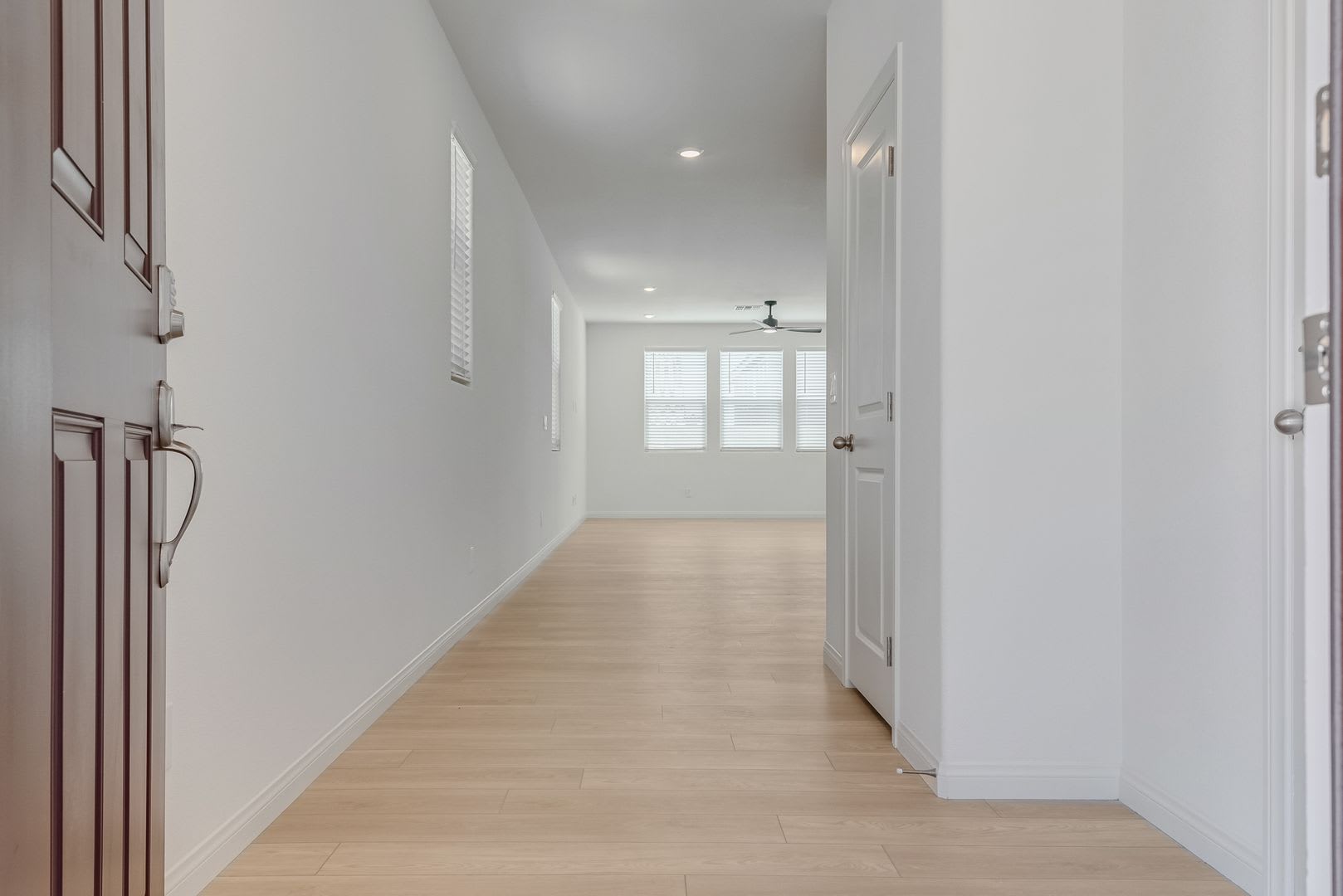 ✨ Modern Two-Story Home with Designer Finishes & Smart Home Features – photo 5