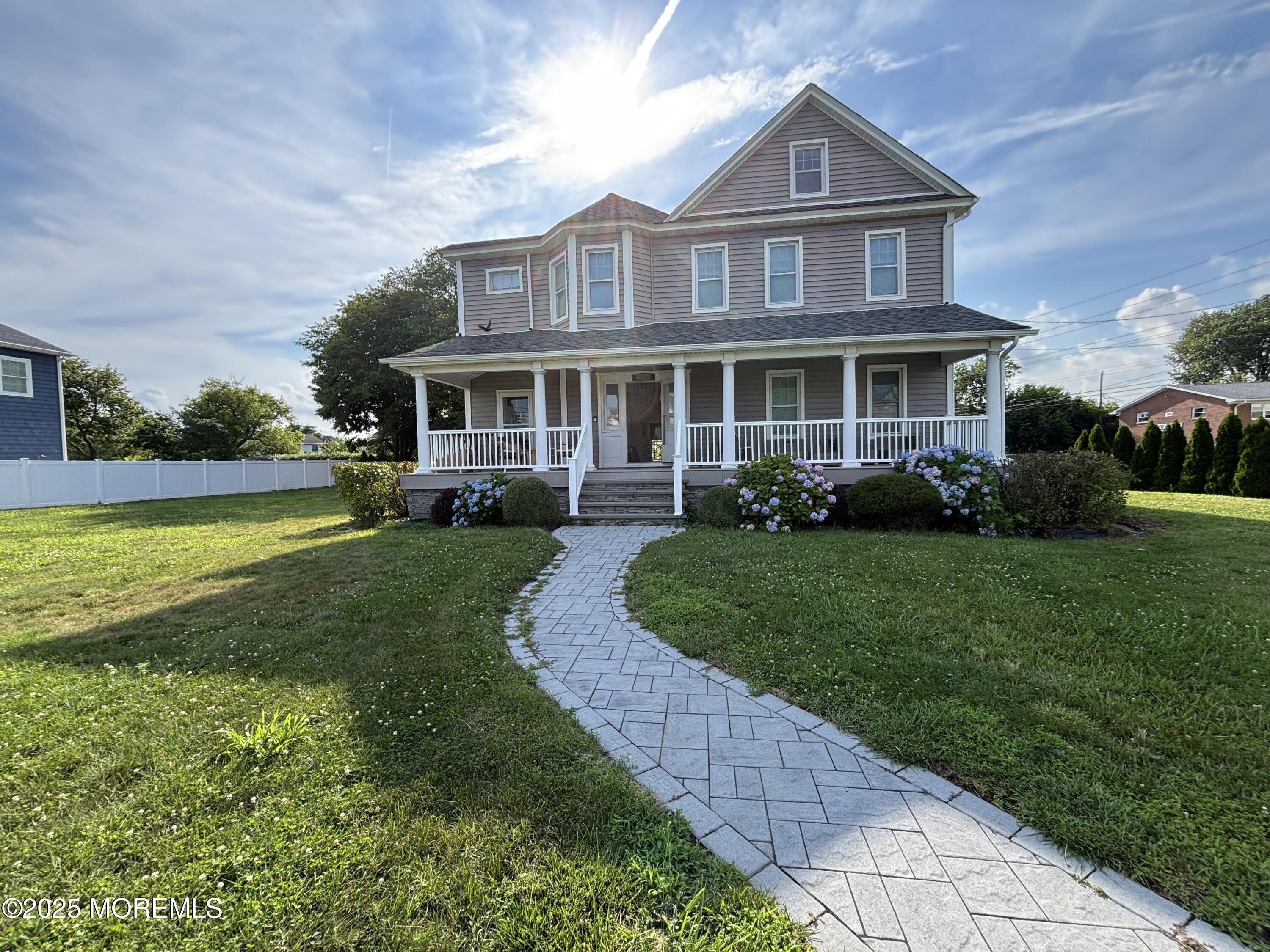 516 2nd Avenue – photo 2