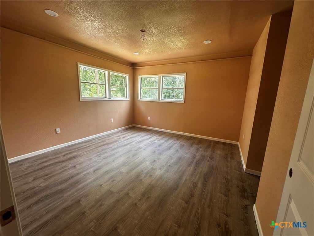1434 Saint Andrew Street – photo 5