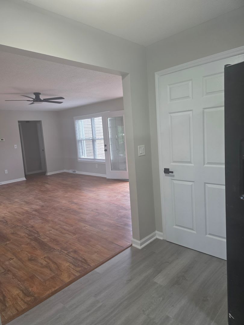NEWLY UPDATED HOME! – photo 4