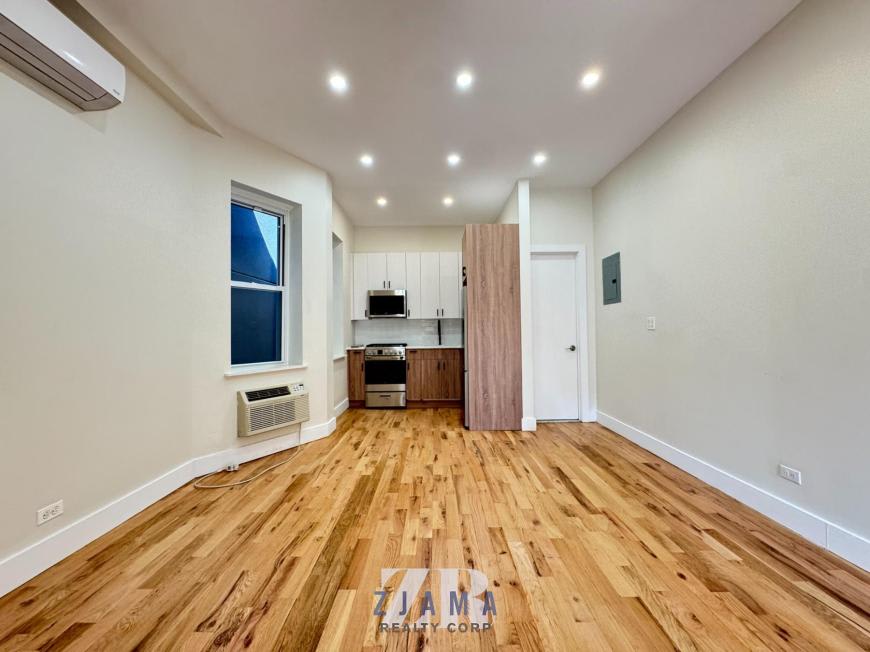 735 Rogers Avenue – photo 2