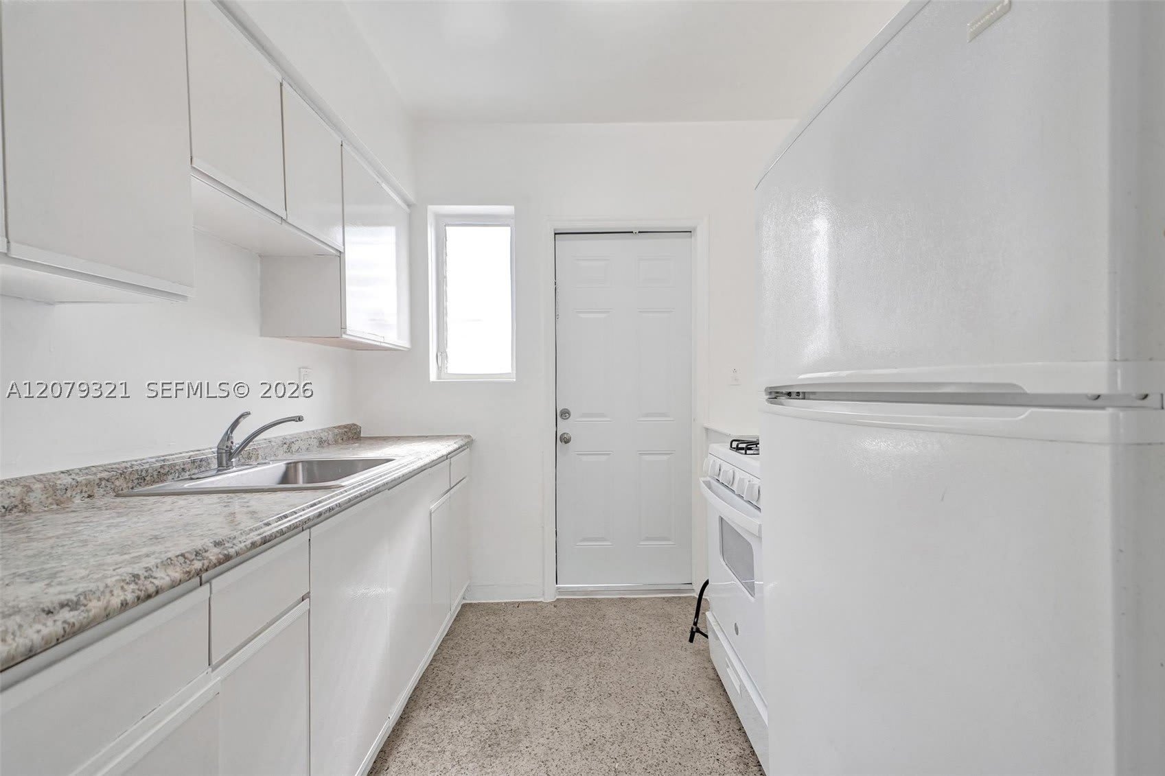 700 82nd St – photo 2