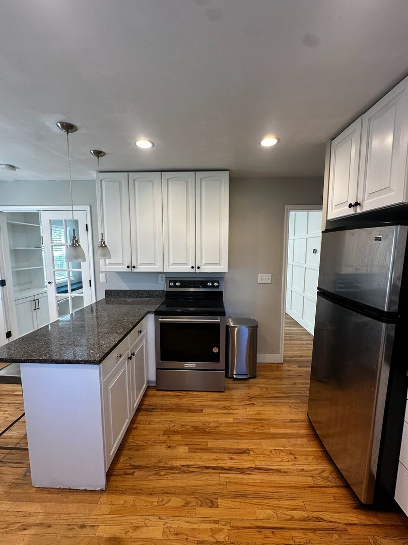 Beautiful 4 Bedroom Home In Millcreek Available Now – photo 2