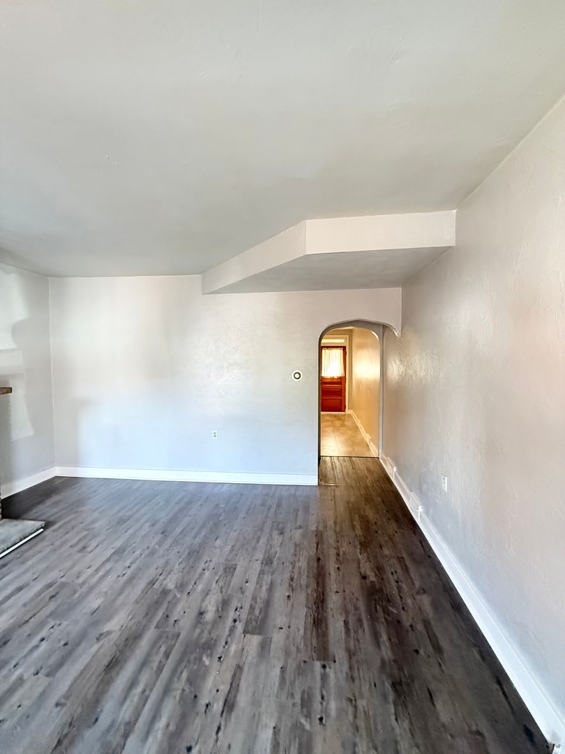 One or 2 bedroom, 1 bathroom home with a den in the heart of Lawrenceville. – photo 3