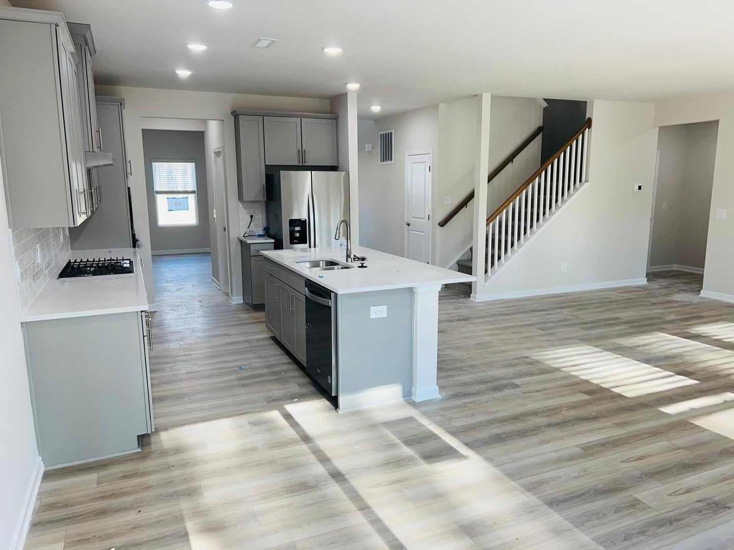745 Riguard Way – photo 5