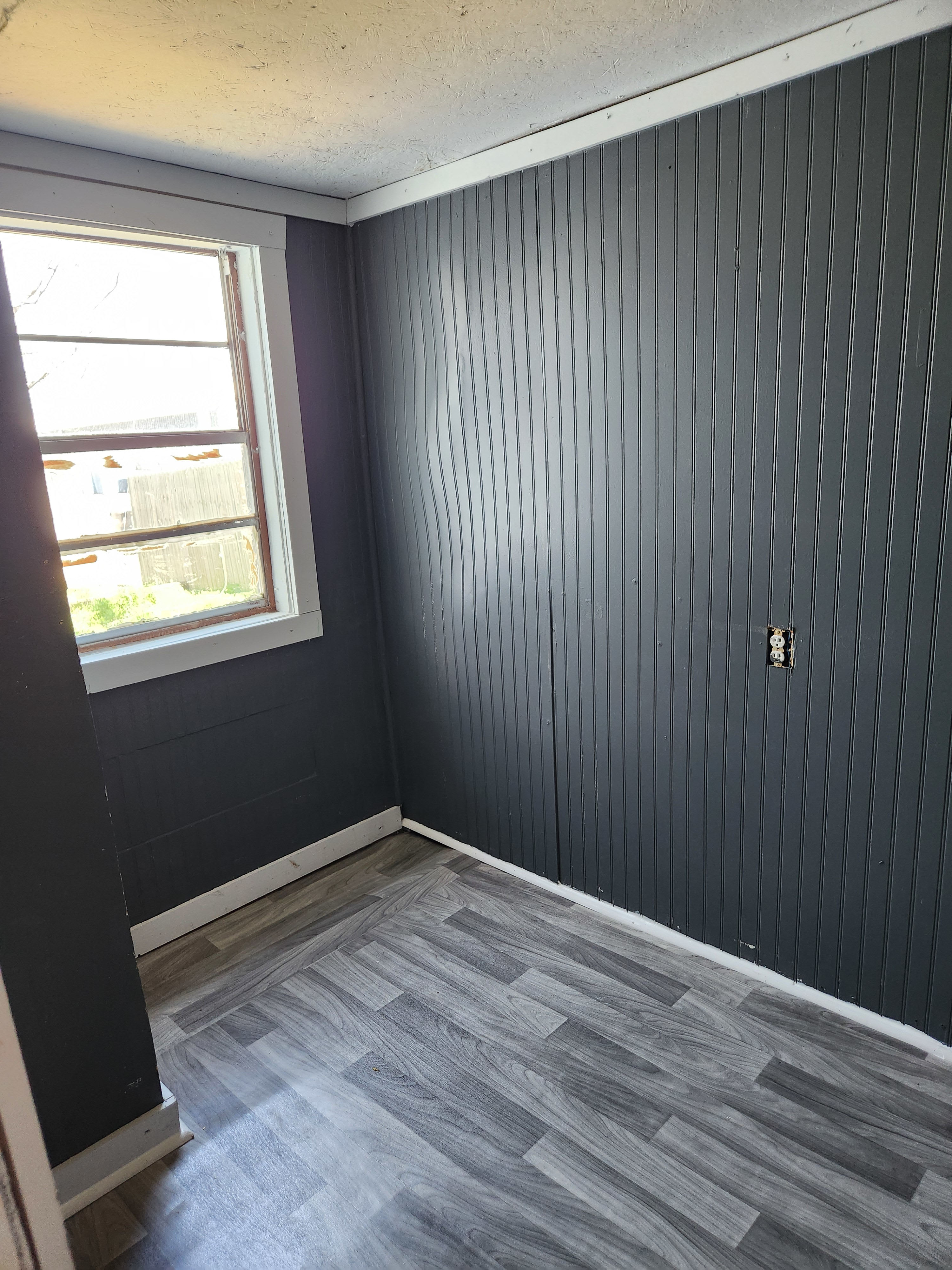 823 Burke Ave – photo 5