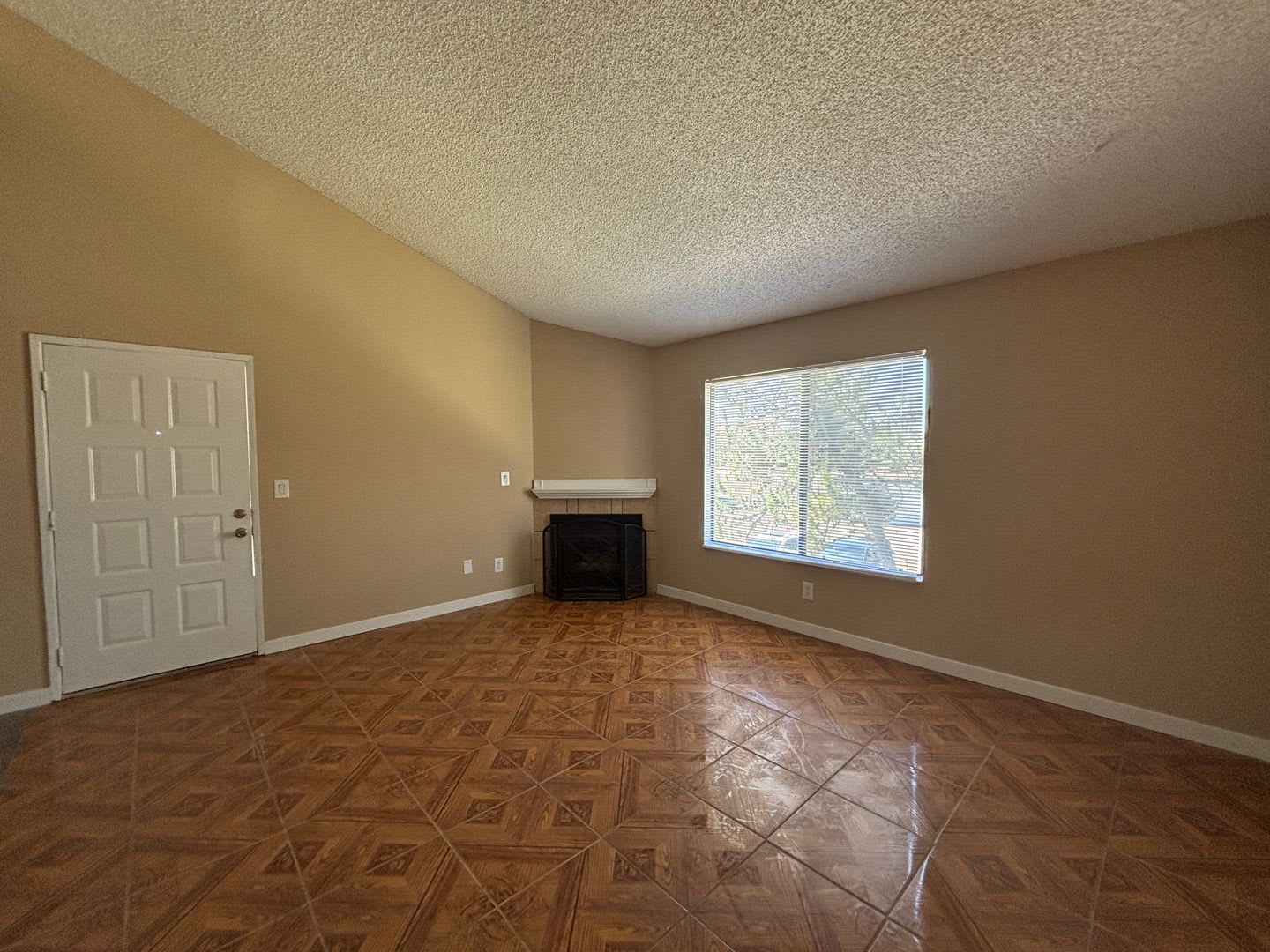 East Lancaster Condo – photo 5