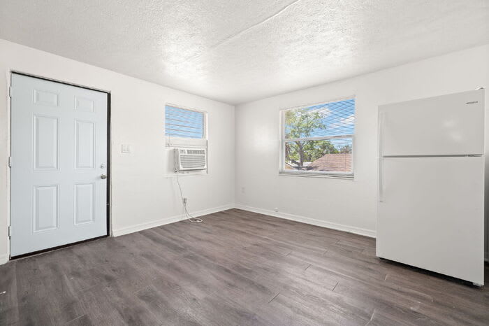 1908 1/2 43rd Street South – photo 5