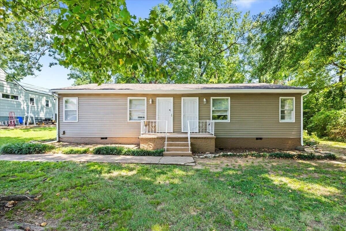 524 S Lovell Avenue – photo 2