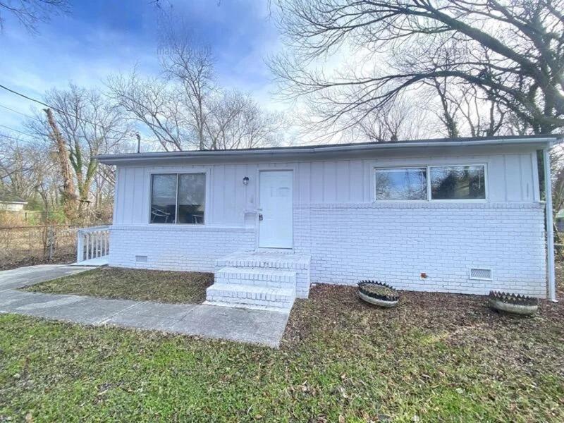 533 Branham Avenue Southwest – photo 2
