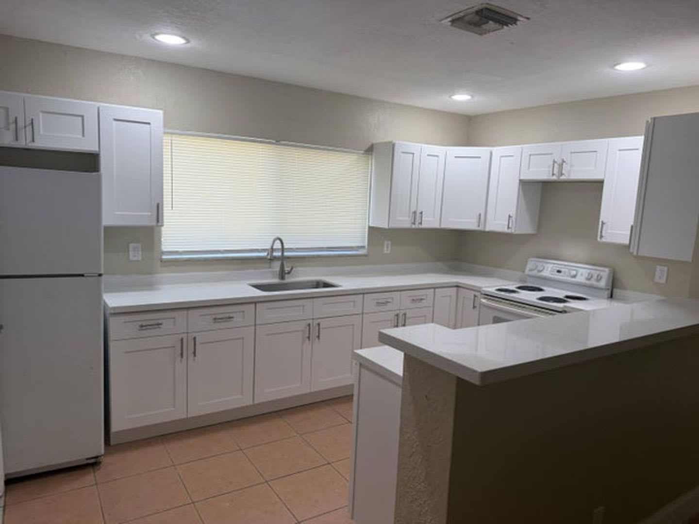 1200 NW 7TH Terrace, Fort Lauderdale, FL 33311 – photo 1