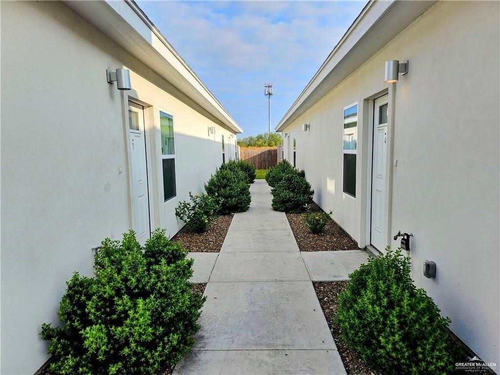 2919 W Driftwood Street – photo 2