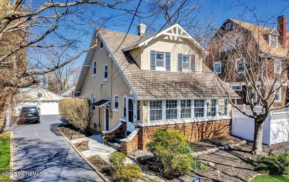 393 Bath Avenue – photo 1