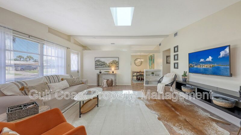 2551 Waneta Drive – photo 3
