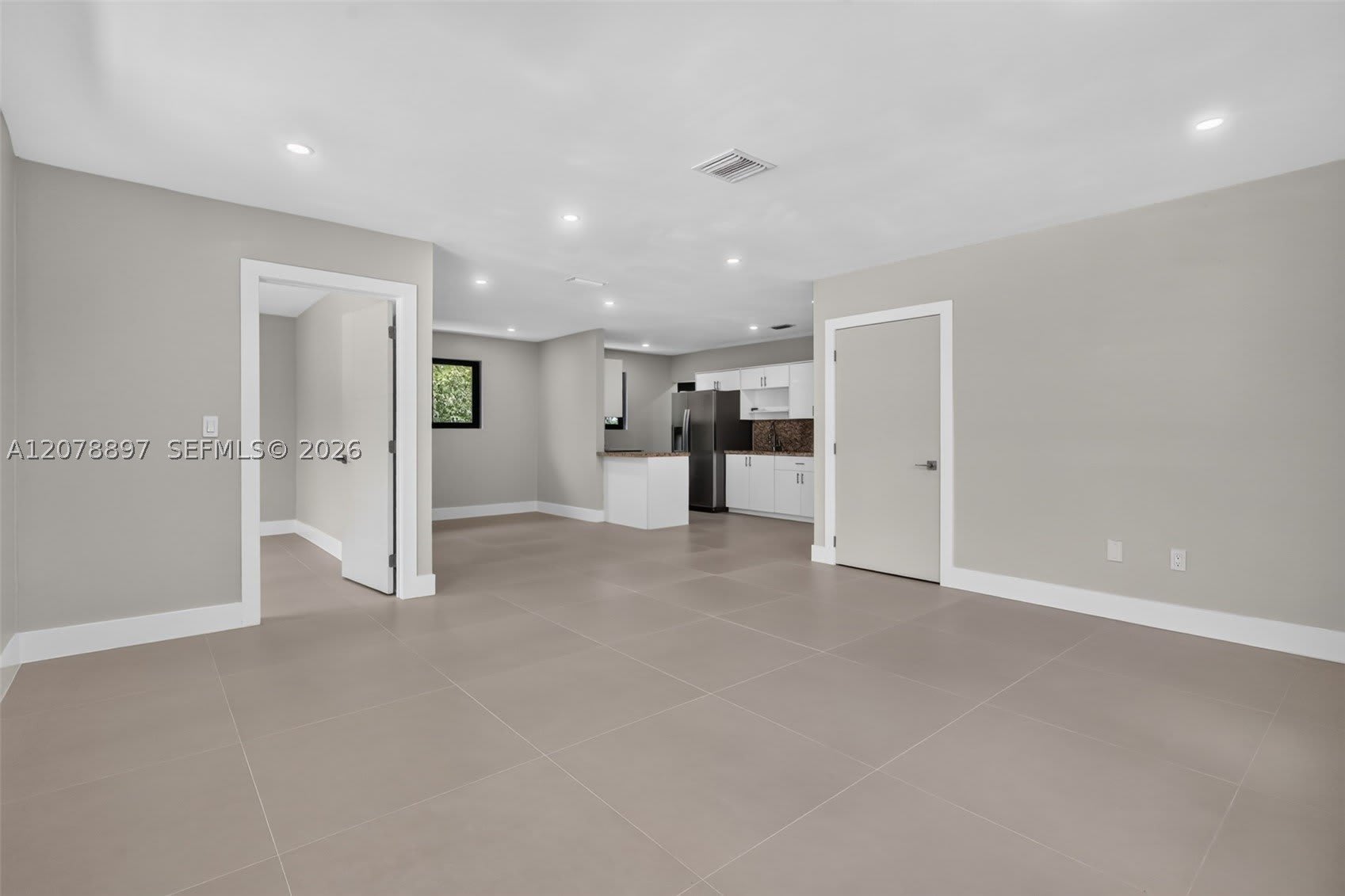 2216 SW 62nd Ave – photo 5
