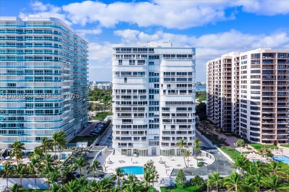 10155 Collins Ave – photo 2