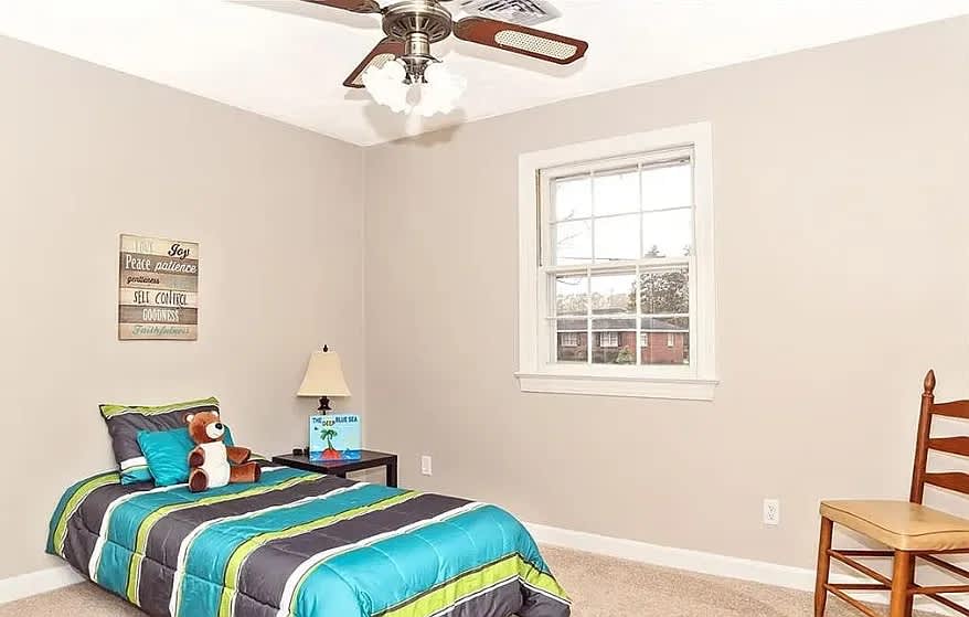 205 Woodford Drive – photo 2