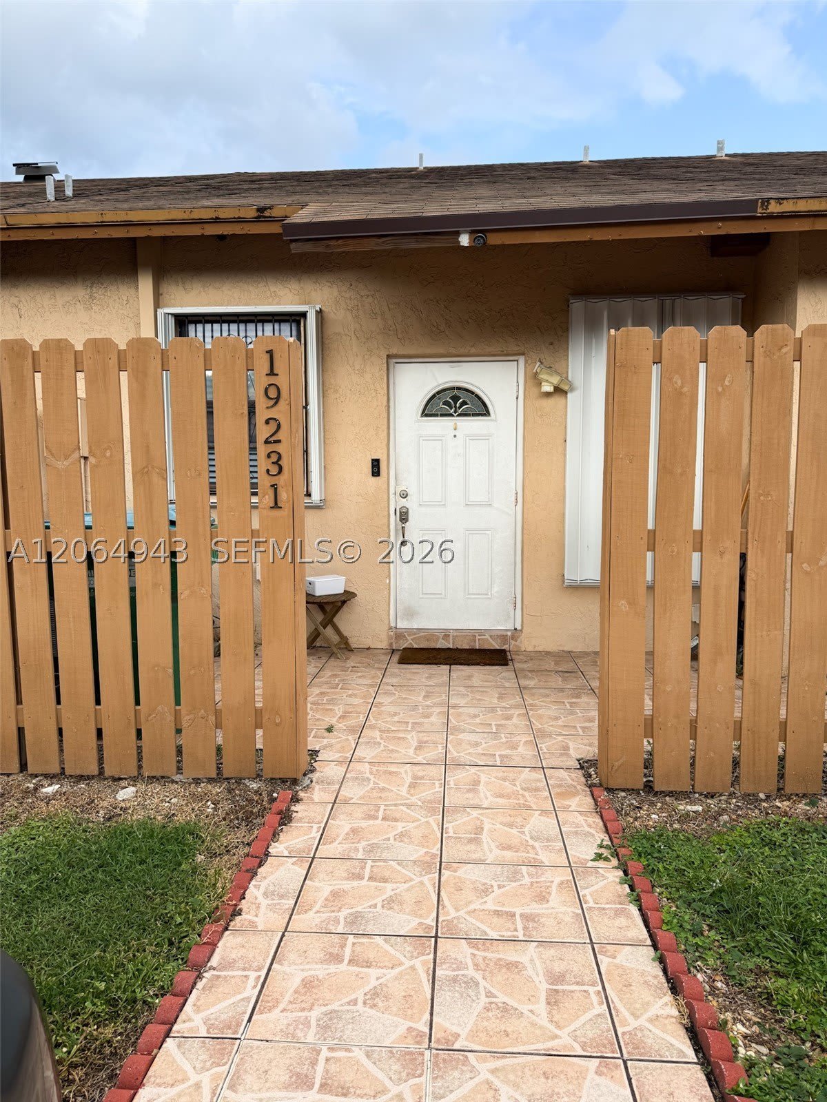 19231 NW 67th Pl – photo 1