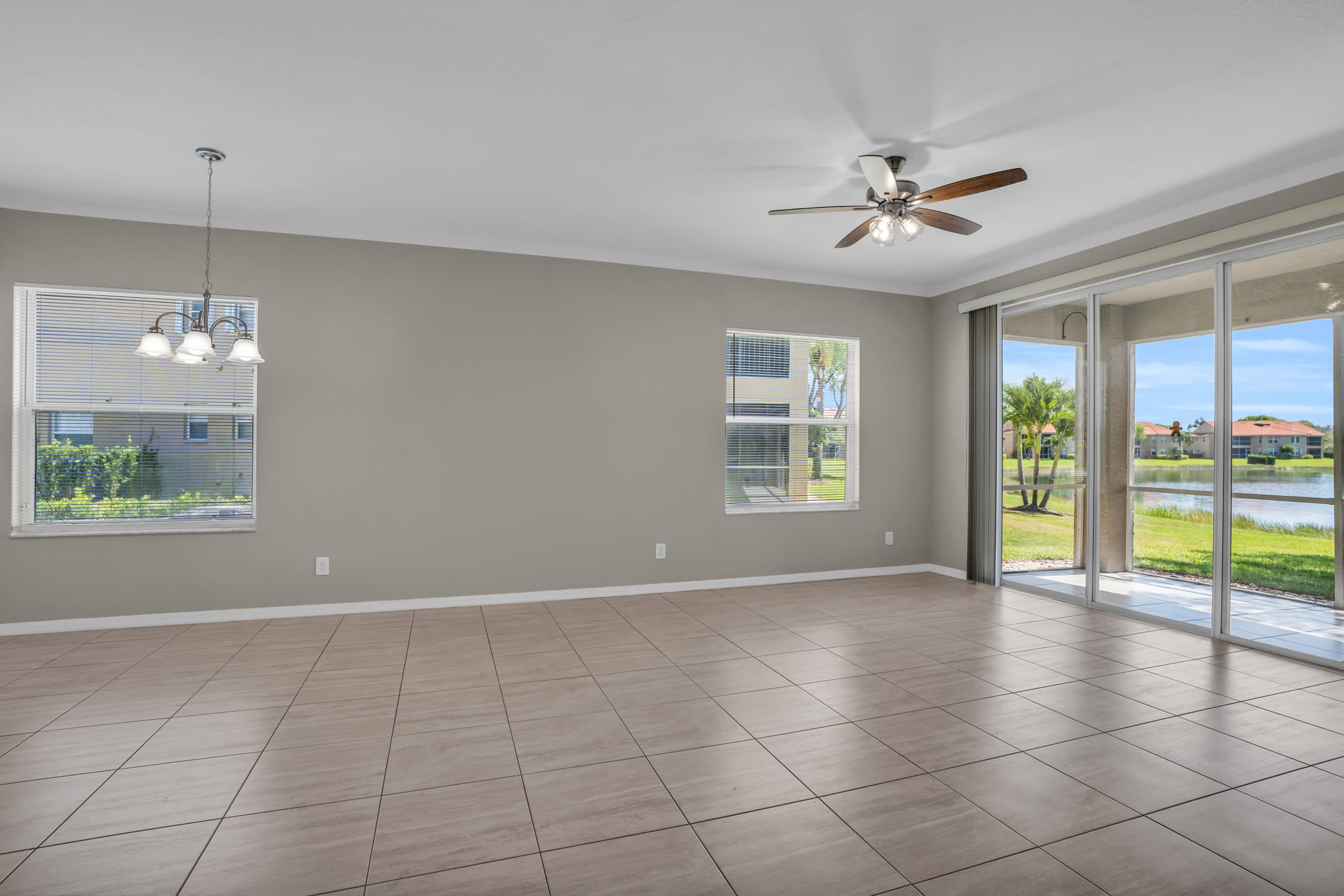 6560 Huntington Lakes Circle – photo 4
