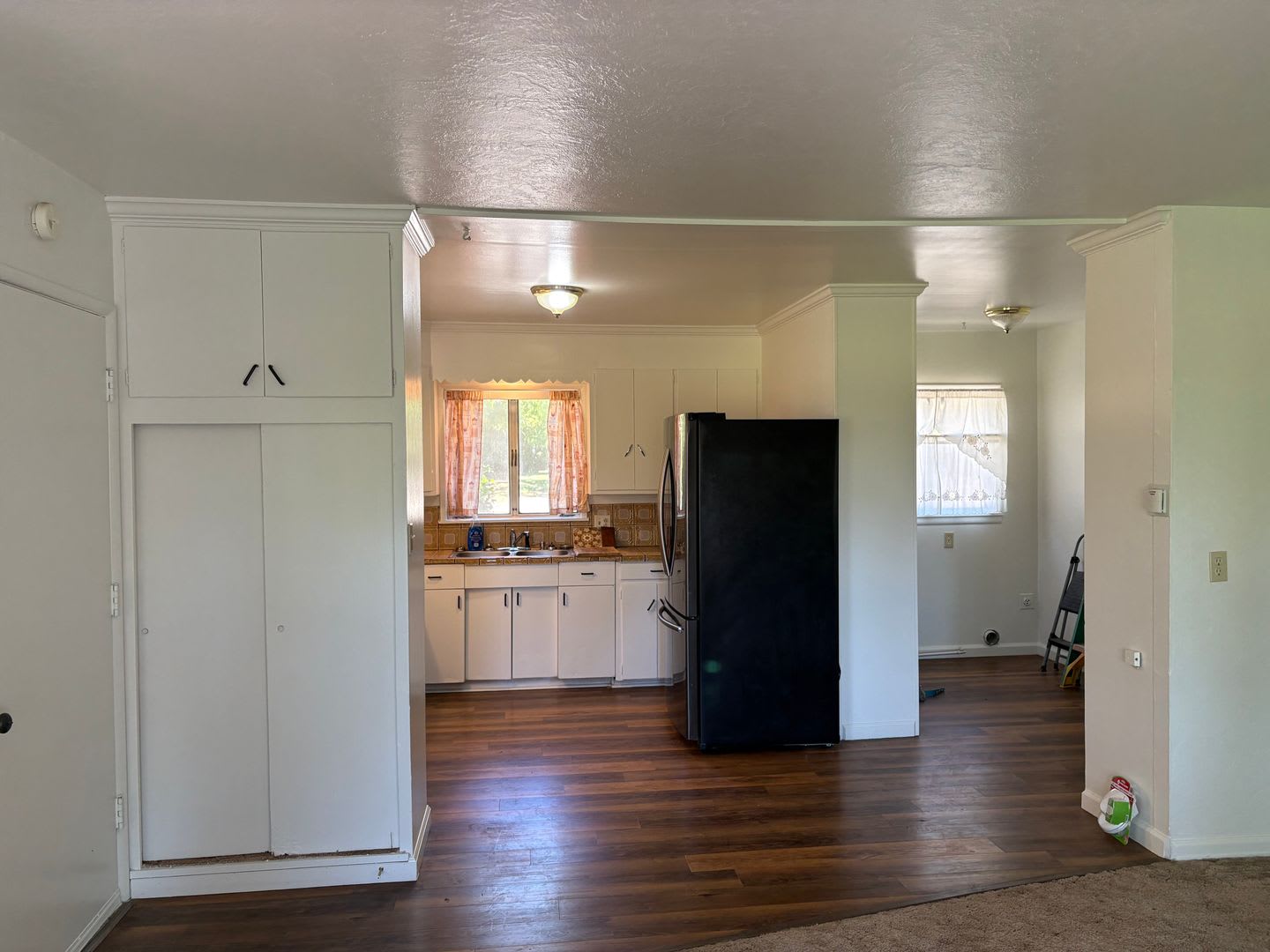 5703 Chapel Dr – photo 2
