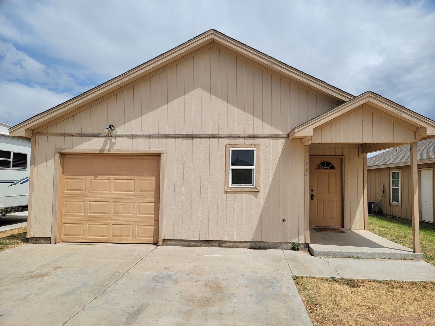Section 8 Approved! Ready now! Move in Special! – photo 1