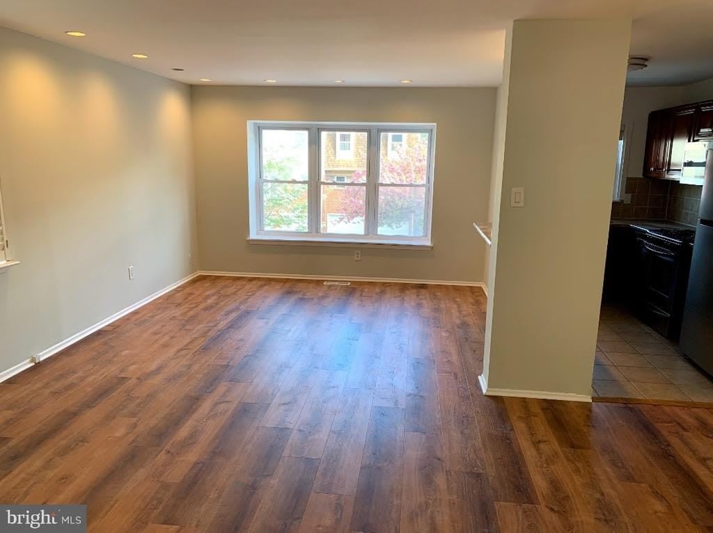 9358 NEIL ROAD – photo 4