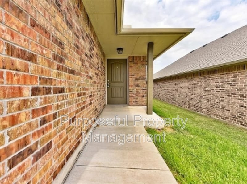 4313 Edinburg Way – photo 2