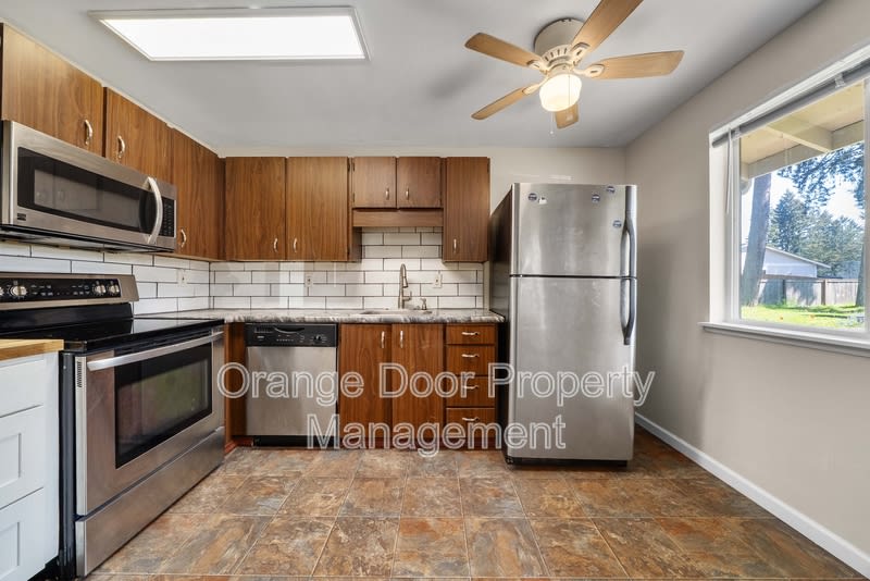 12311 112th Avenue Court East – photo 3