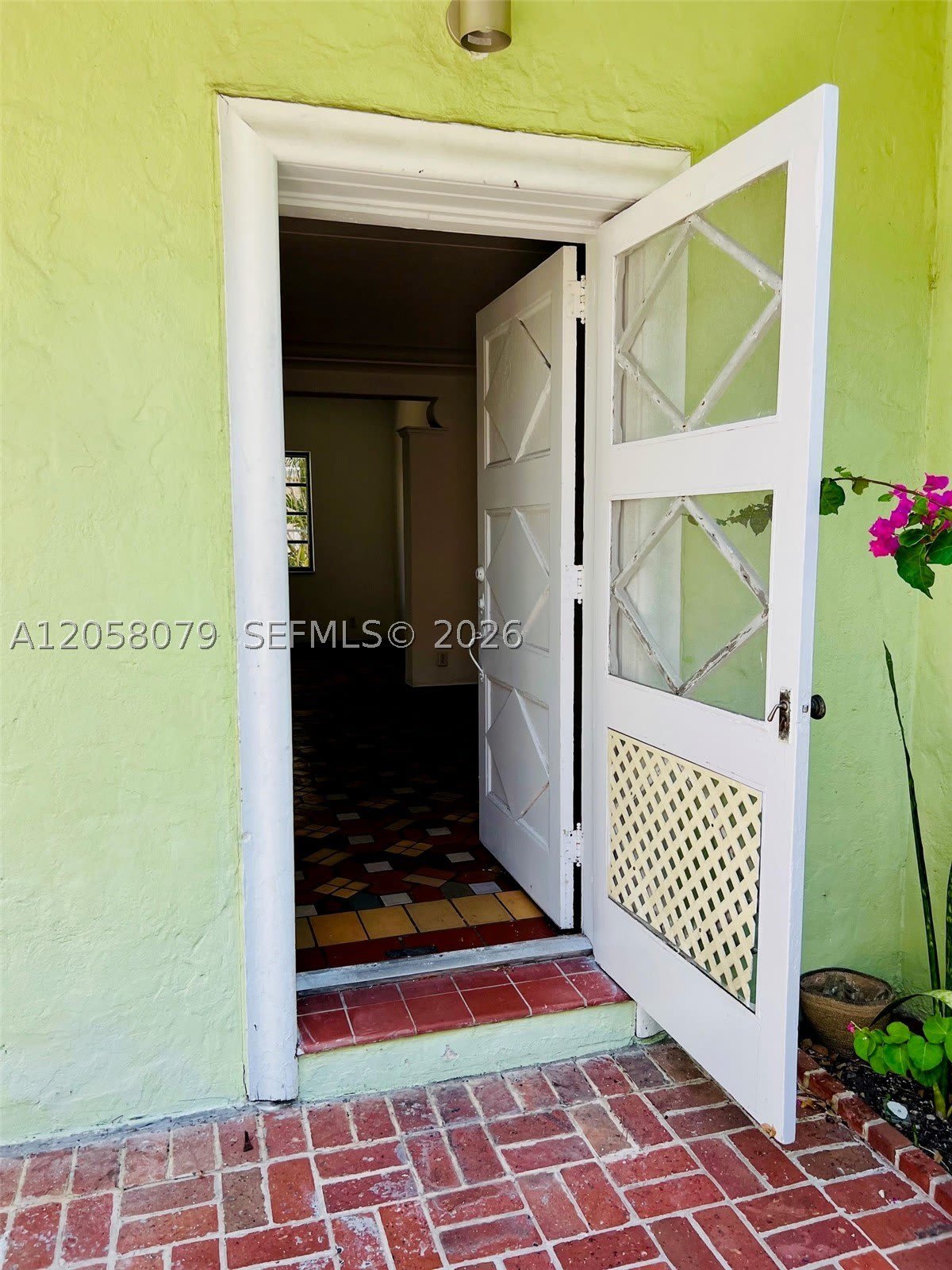 2830 Pine Tree Dr – photo 3