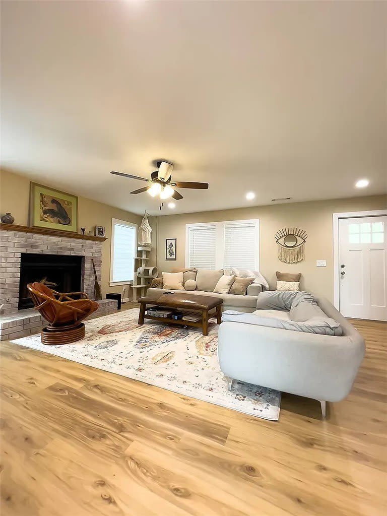 558 N Highland Avenue – photo 2