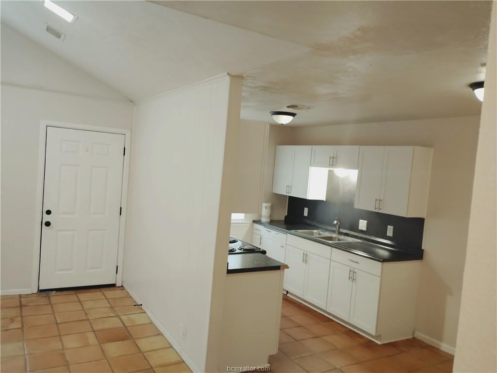 3203 Heatherwood Drive – photo 5