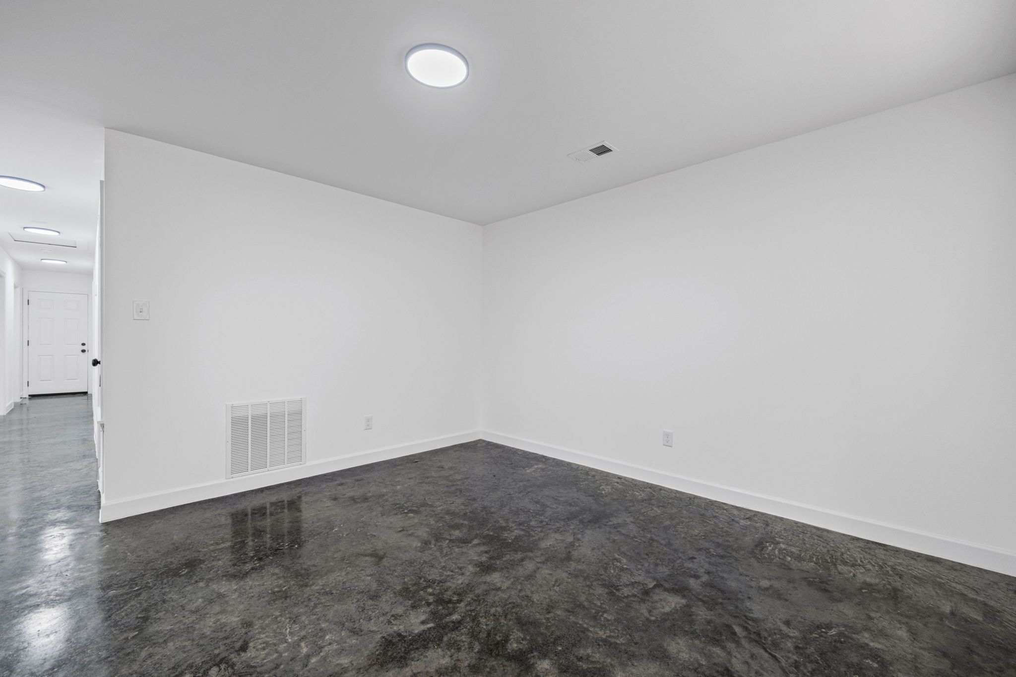 778 Hanley St – photo 4