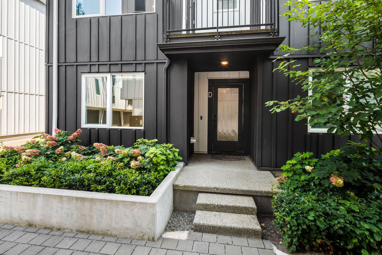 Contemporary Townhome With Attached 2 Car Garage – photo 3
