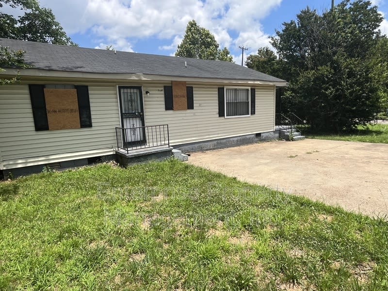 401 N Manassas St – photo 2