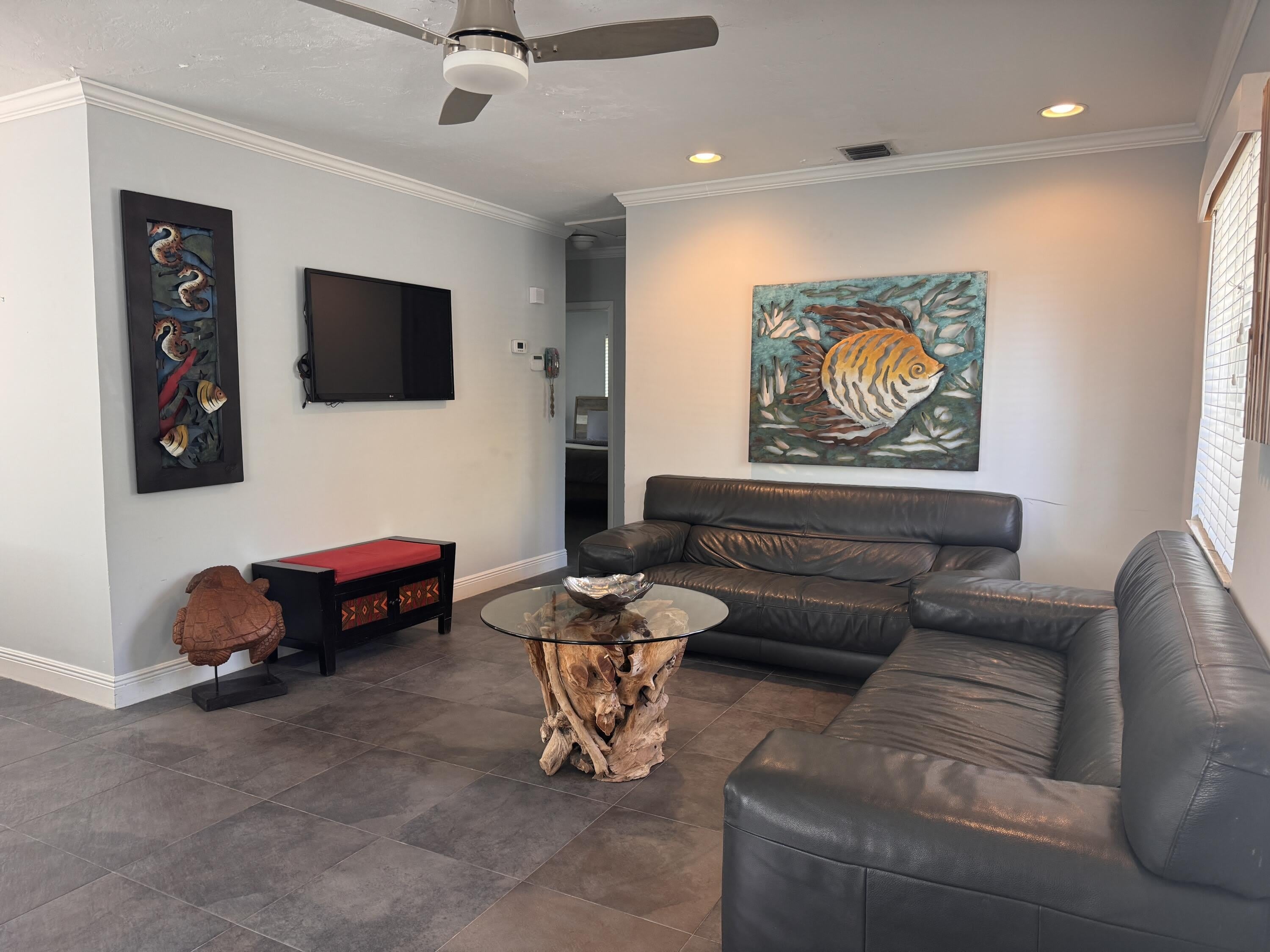 135 Peace Avenue – photo 3