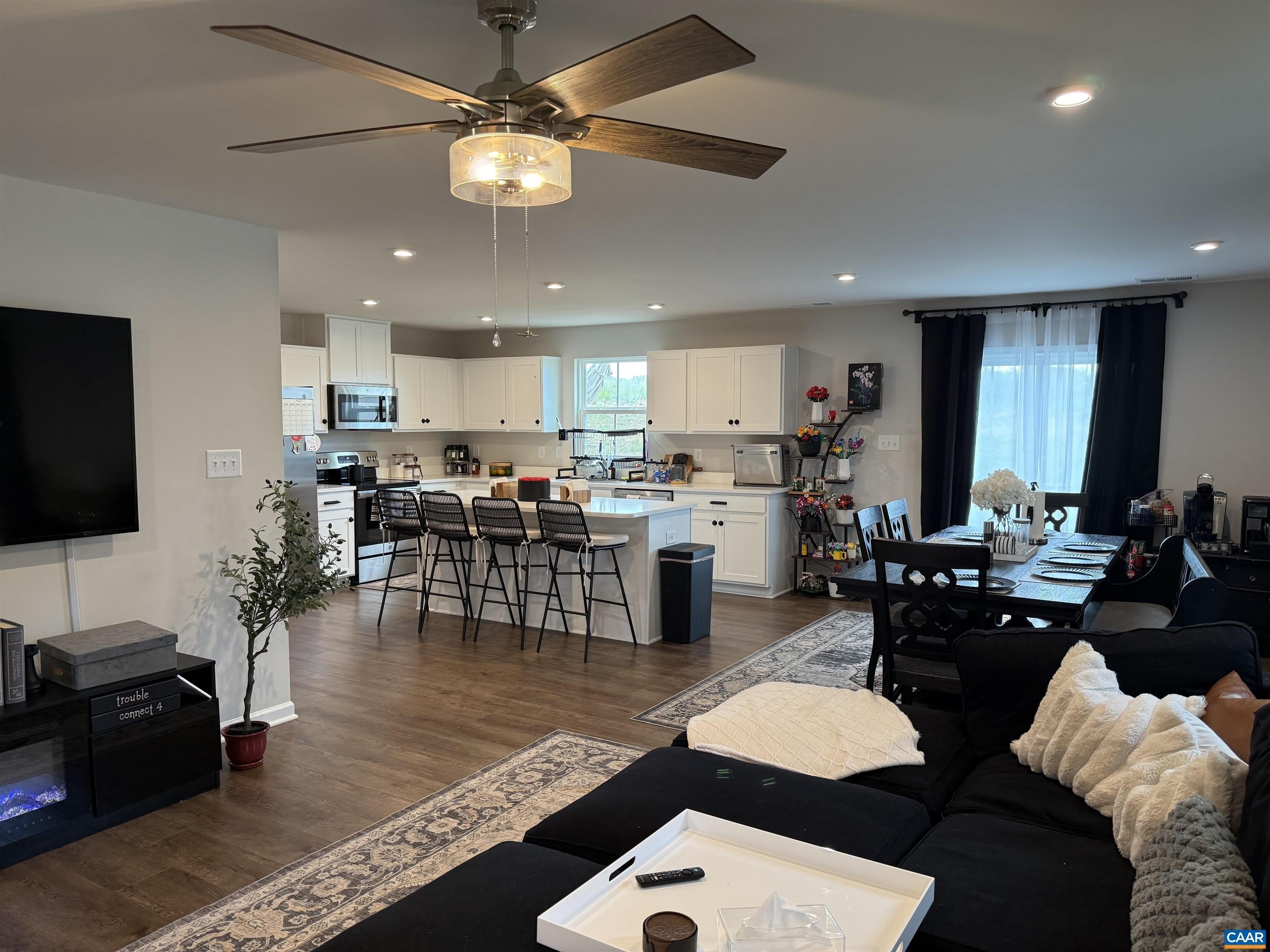 109 WALSH LN – photo 2