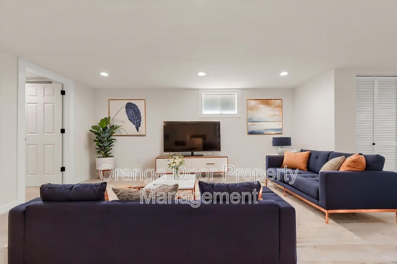 7727 Jones Avenue Northwest – photo 2