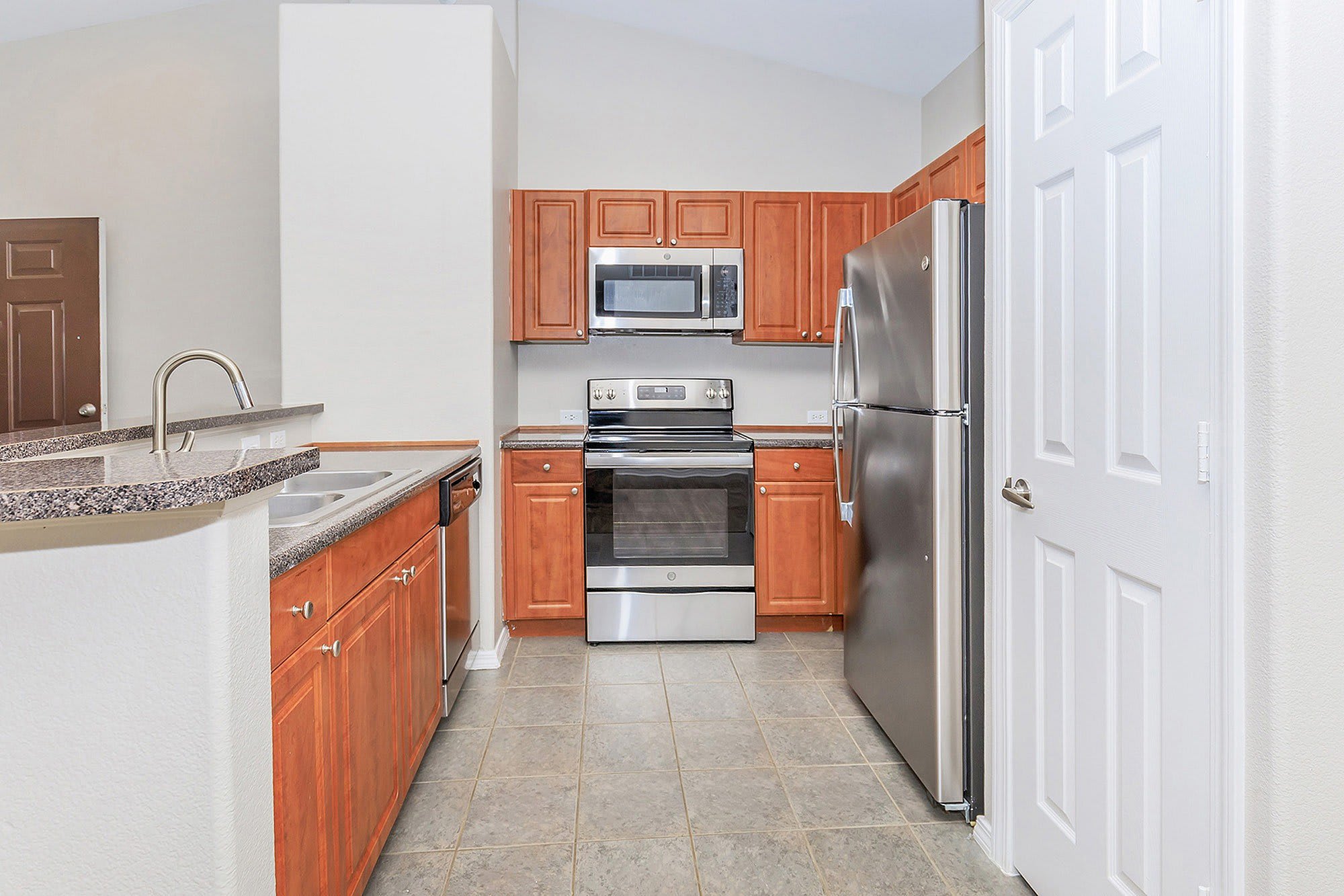 Creekside At Palmer Park Apartments – photo 4