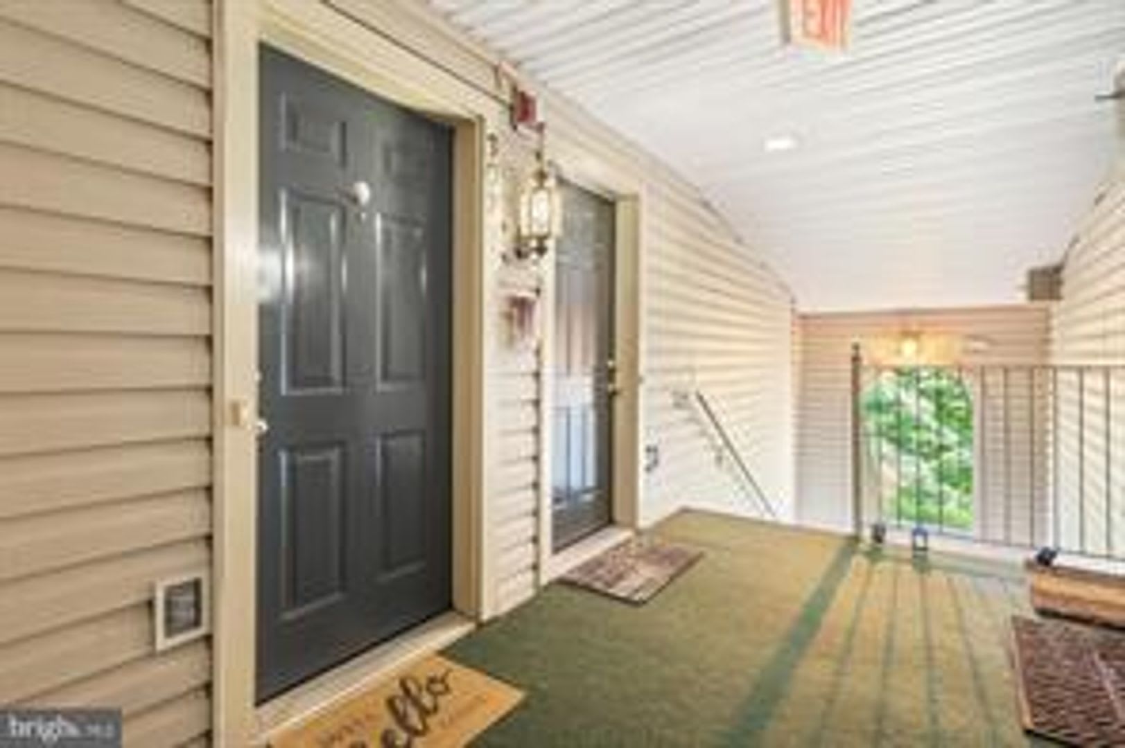 Gorgeous 2 level condo only 1 block from West Falls Church Metro. – photo 3