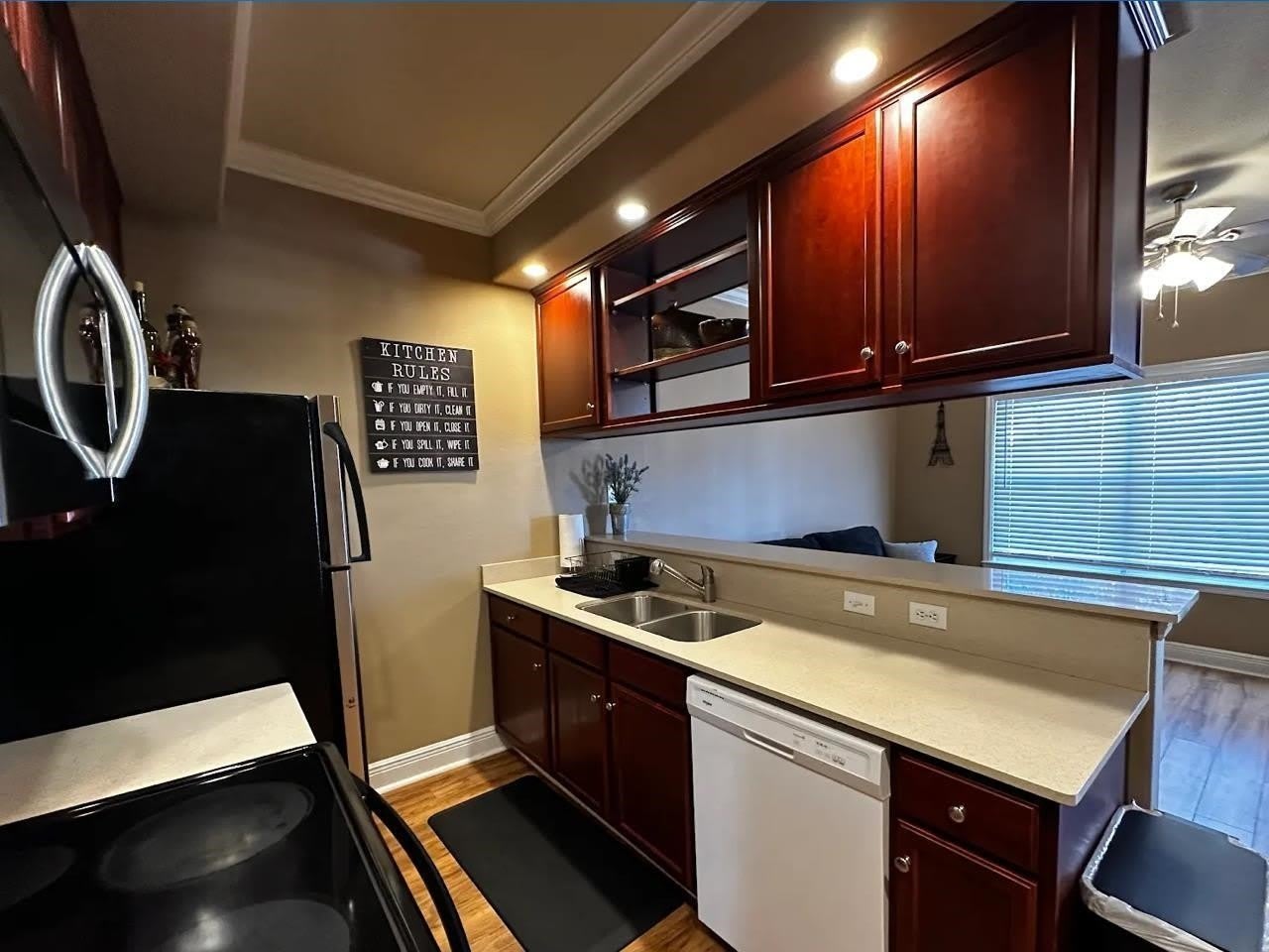 1920 Bloomington Avenue – photo 3