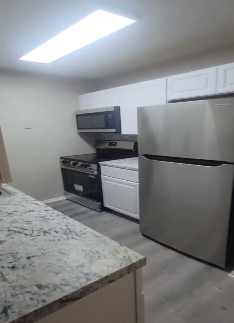2600 Trollie LLC dba Trollie Lane Apartments – photo 5