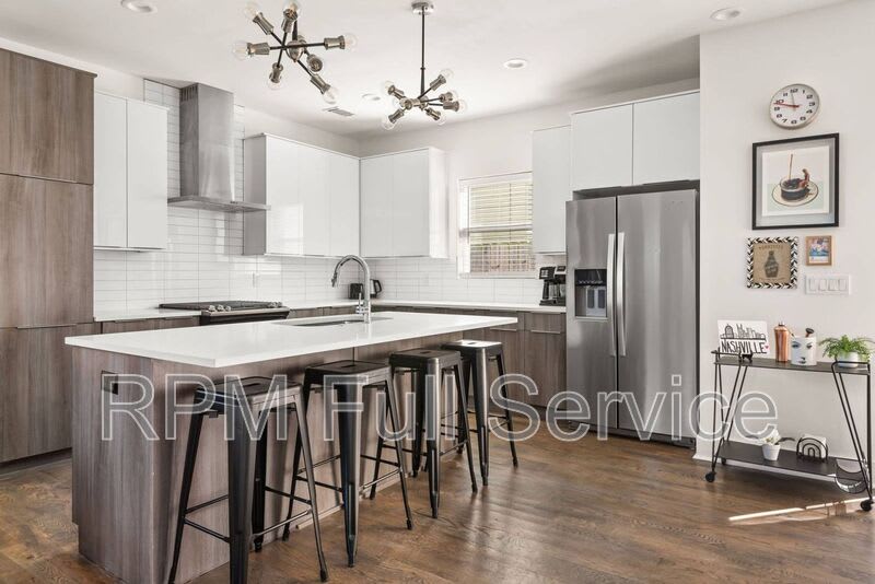 208 Myrtle Street – photo 4