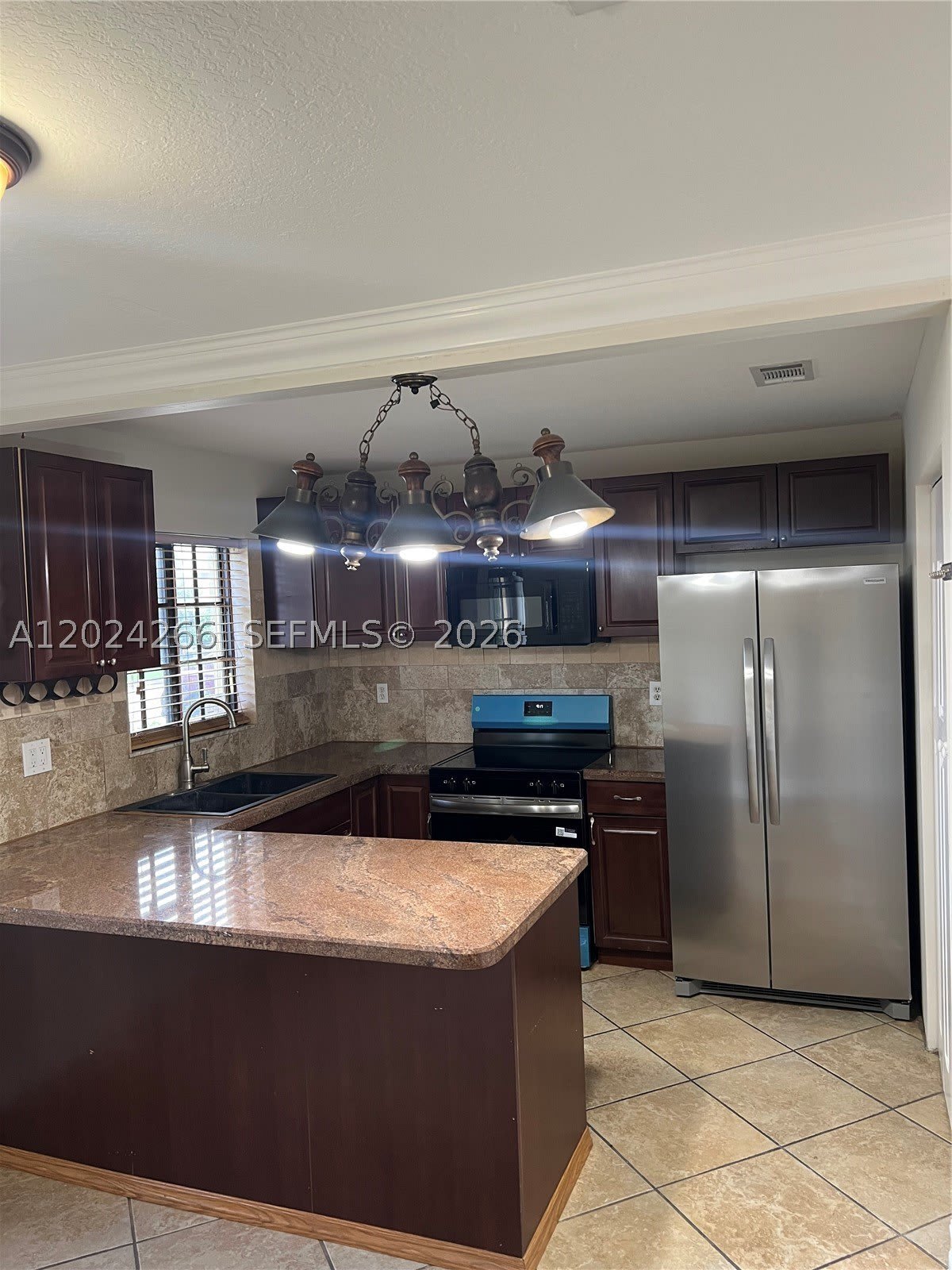 1126 Ne 209Th Ter – photo 2