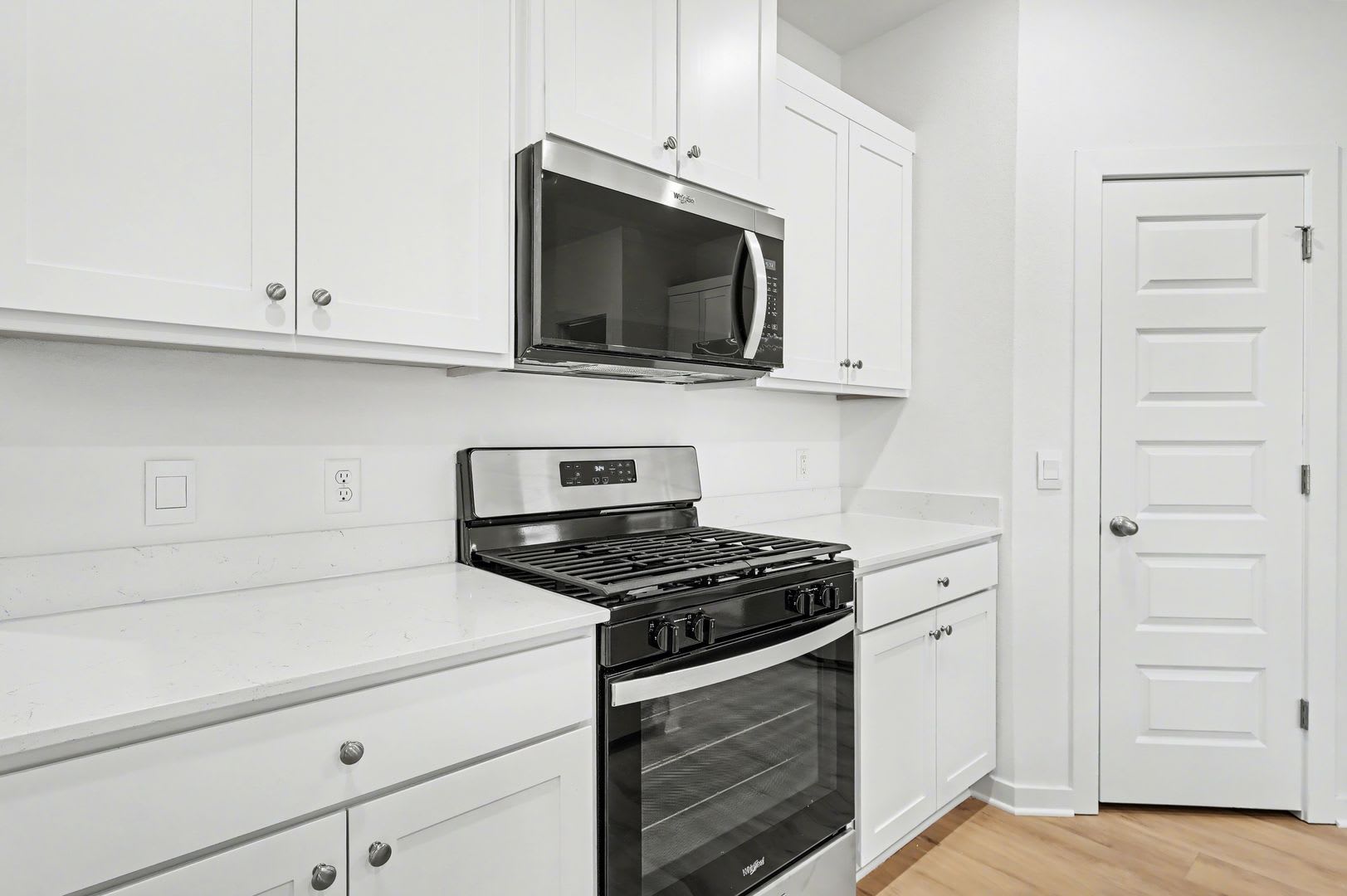 Brand-New 3 Bedroom – photo 4