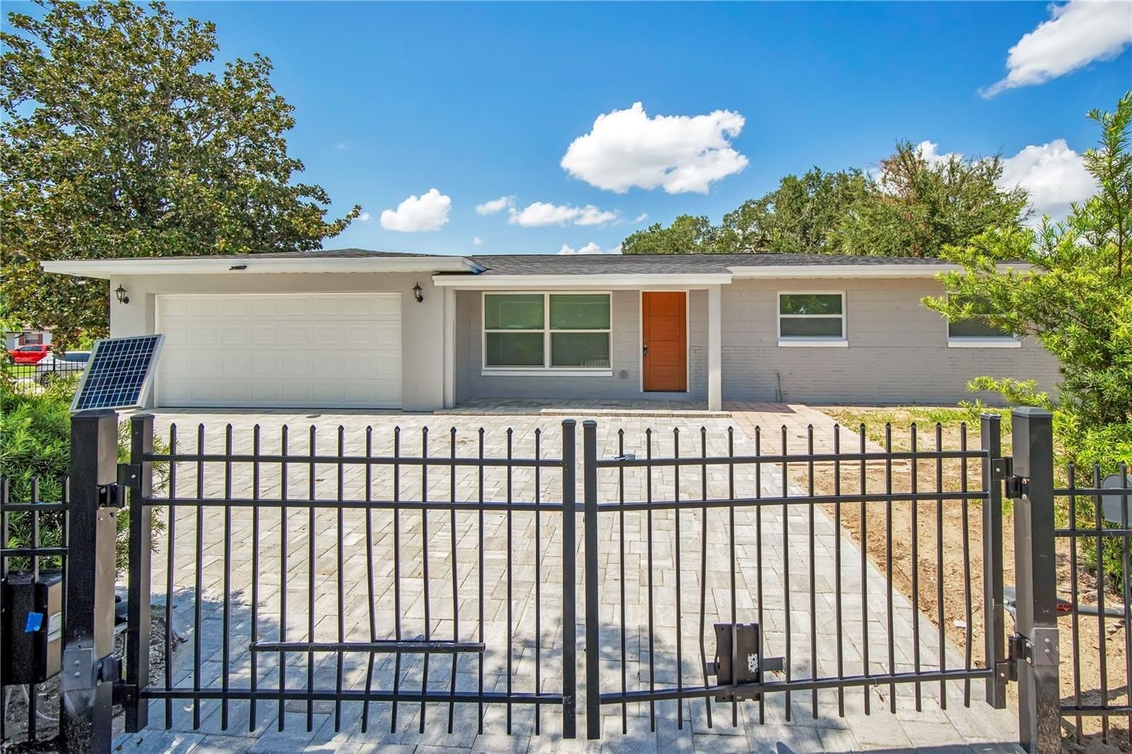 2419 ORANGE CENTER Boulevard – photo 2
