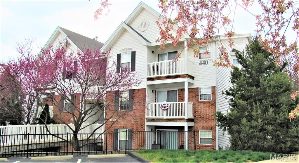 440 Benton Drive – photo 1