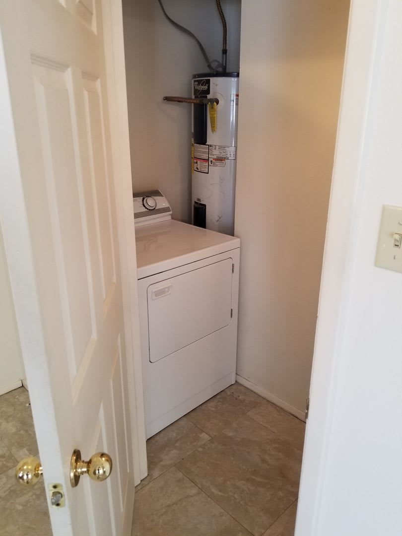 College Station, 3 bedroom – photo 3