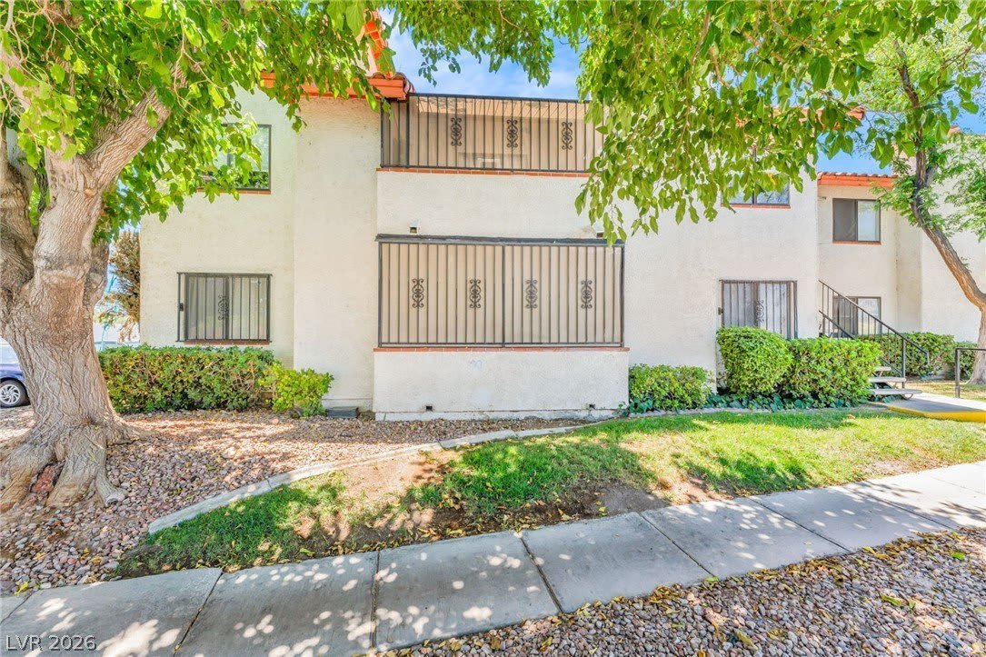 1701 E Katie Avenue – photo 3