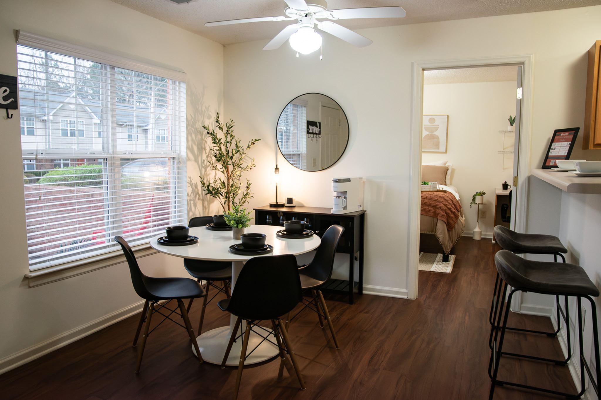University Suites Student Housing – photo 1